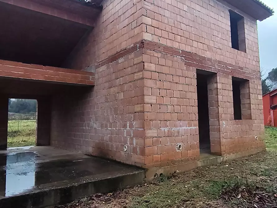 Immagine 16 di Villa in vendita  a Lucca