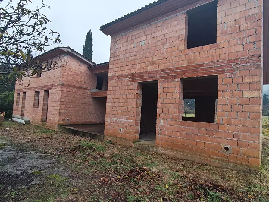 Immagine 17 di Villa in vendita  a Lucca