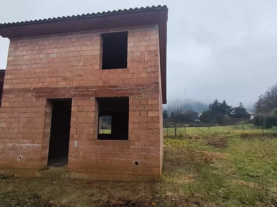 Immagine 18 di Villa in vendita  a Lucca