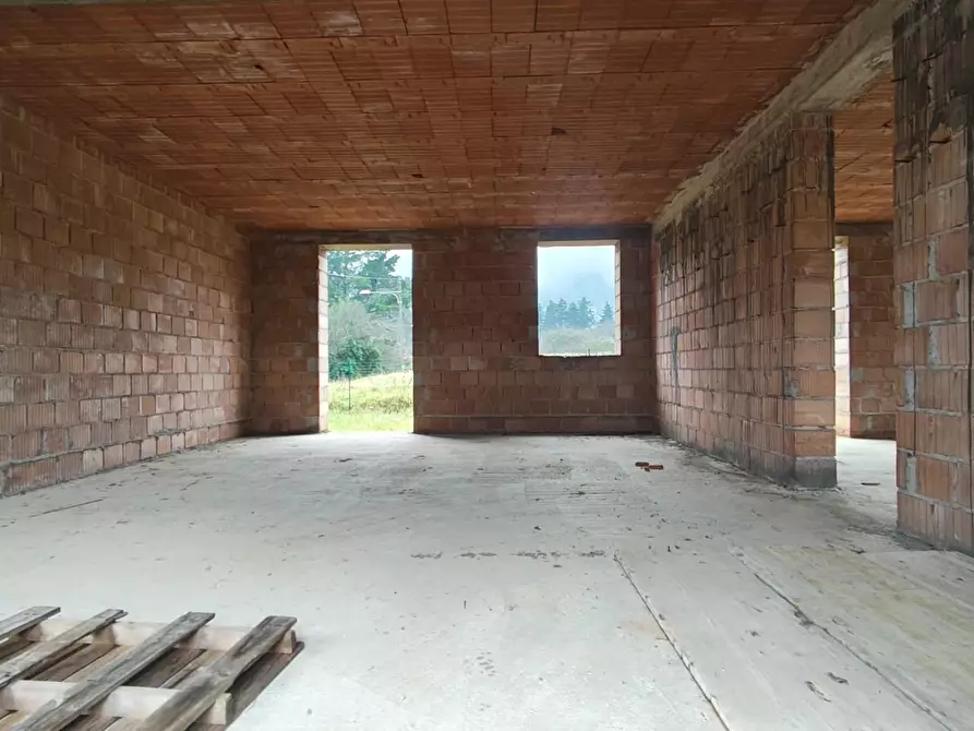 Immagine 13 di Villa in vendita  a Lucca