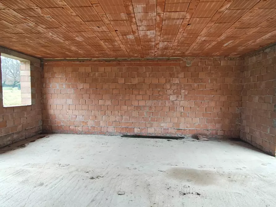 Immagine 15 di Villa in vendita  a Lucca