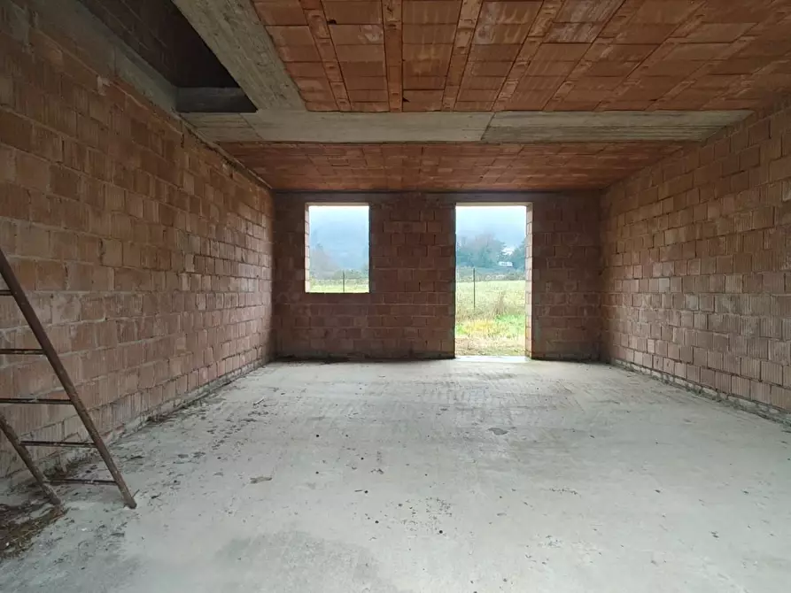 Immagine 7 di Villa in vendita  a Lucca