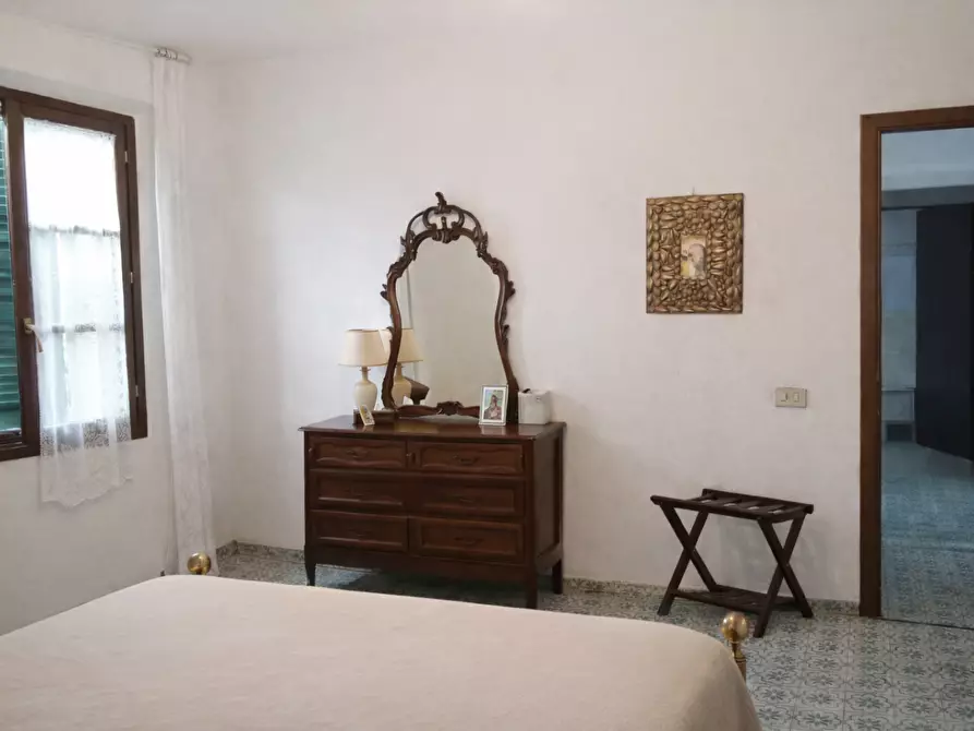 Immagine 11 di Casa bifamiliare in vendita  a Buti