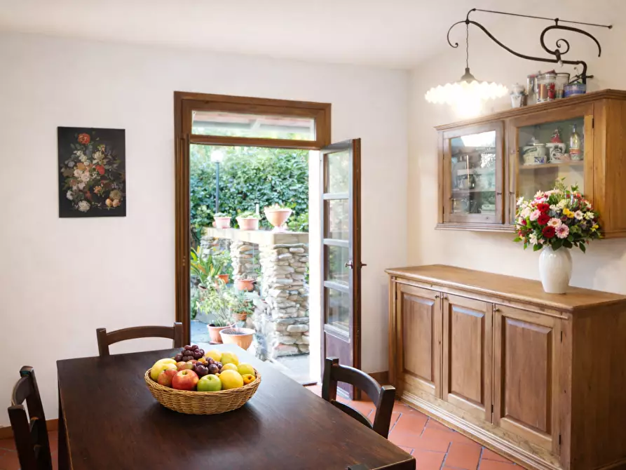 Immagine 5 di Casa bifamiliare in vendita  a Buti