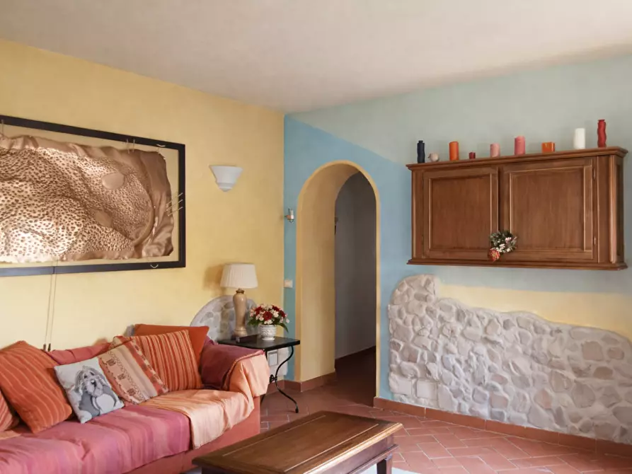 Immagine 3 di Casa bifamiliare in vendita  a Buti