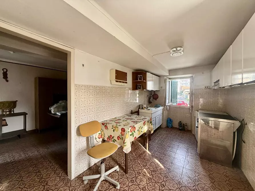 Immagine 12 di Casa semindipendente in vendita  a Massa