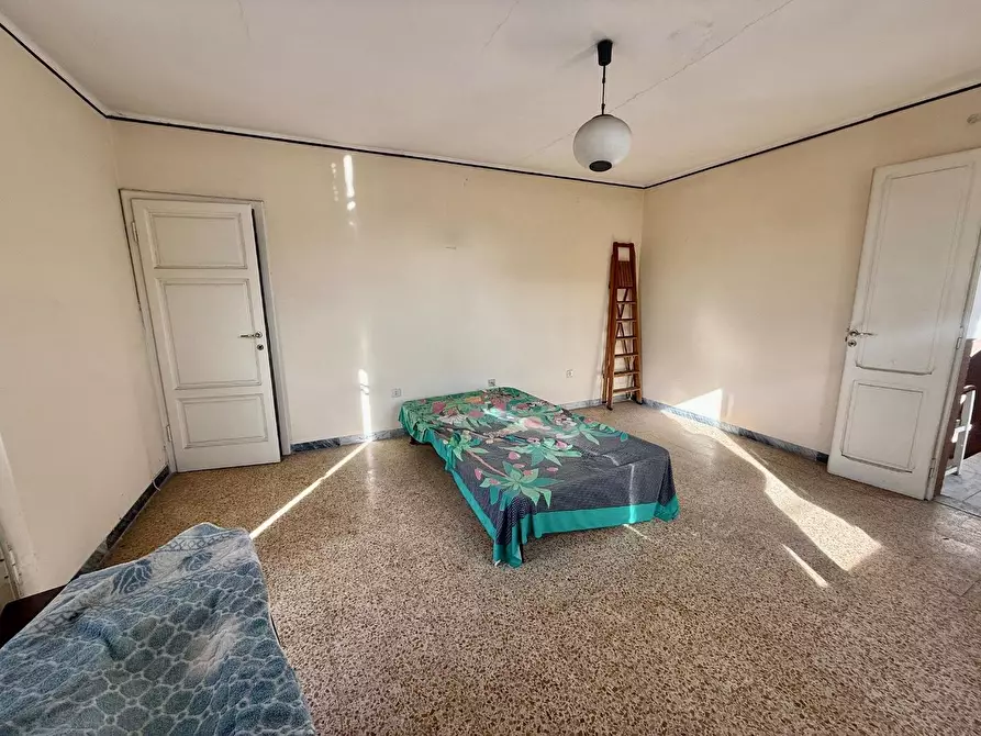 Immagine 17 di Casa semindipendente in vendita  a Massa