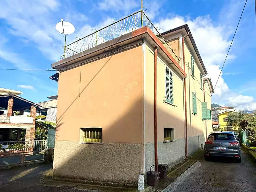 Immagine 23 di Casa semindipendente in vendita  a Massa