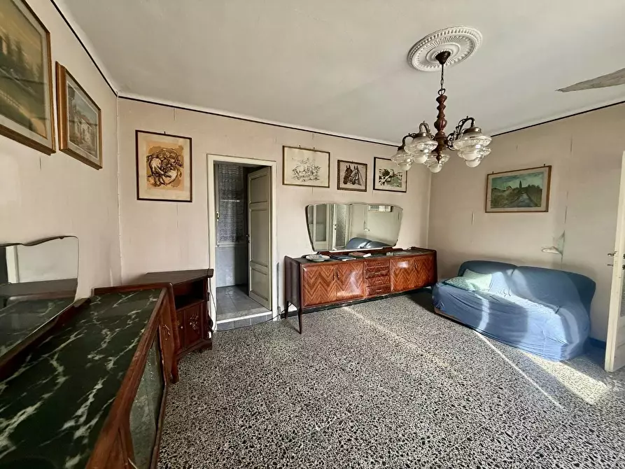 Immagine 10 di Casa semindipendente in vendita  a Massa