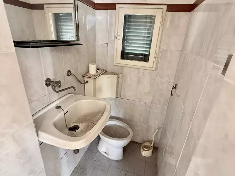 Immagine 20 di Casa semindipendente in vendita  a Massa