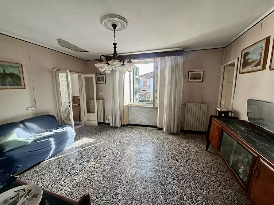 Immagine 9 di Casa semindipendente in vendita  a Massa