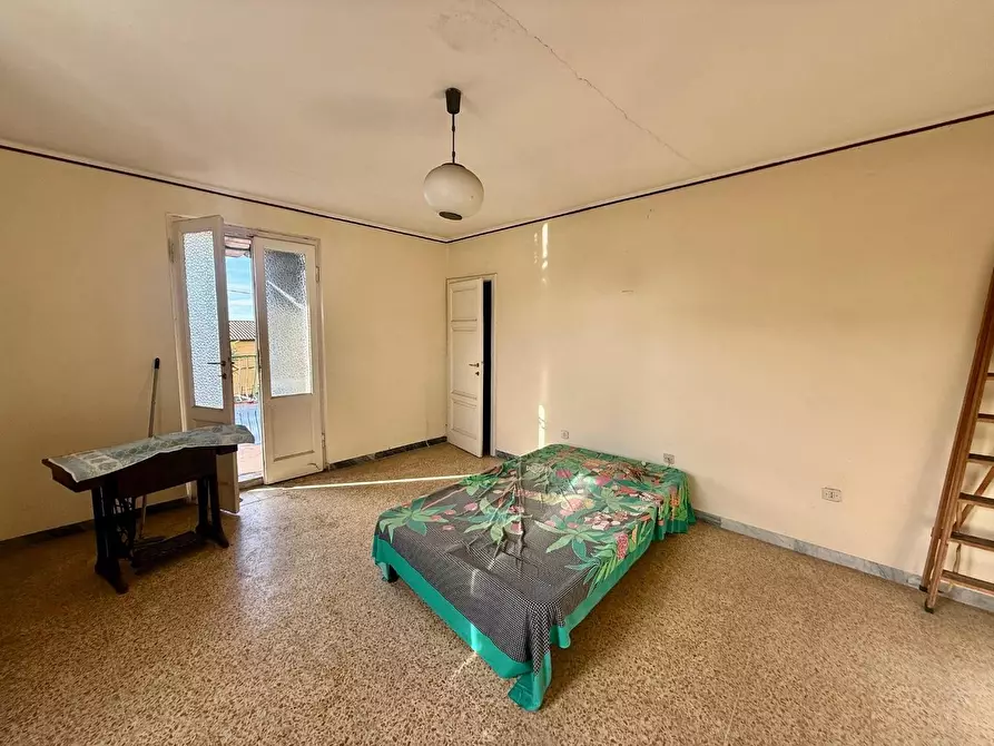 Immagine 16 di Casa semindipendente in vendita  a Massa