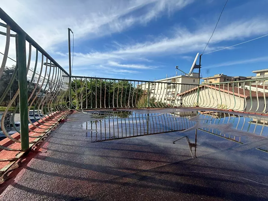 Immagine 22 di Casa semindipendente in vendita  a Massa