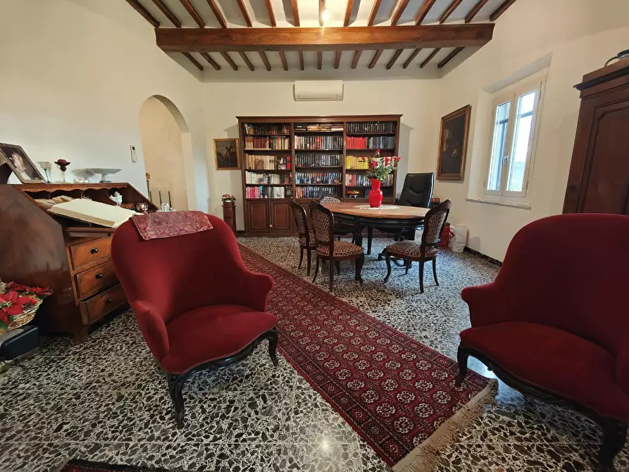 Immagine 22 di Casa colonica in vendita  a Empoli