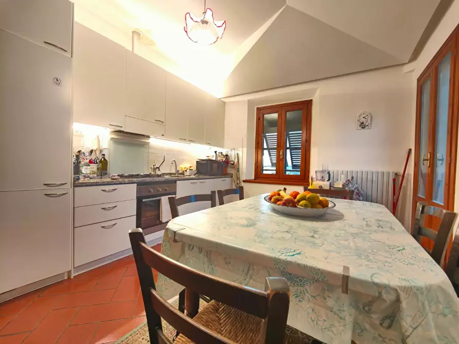 Immagine 12 di Casa colonica in vendita  a Empoli