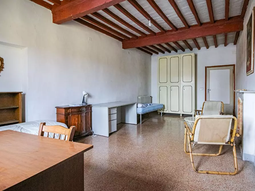 Immagine 11 di Appartamento in vendita  a Pisa