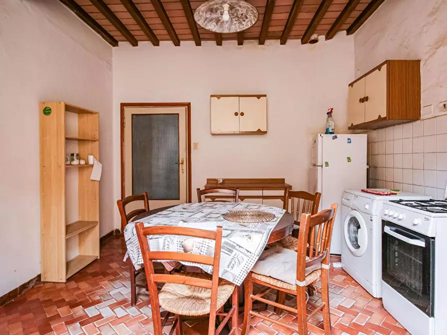 Immagine 2 di Appartamento in vendita  a Pisa