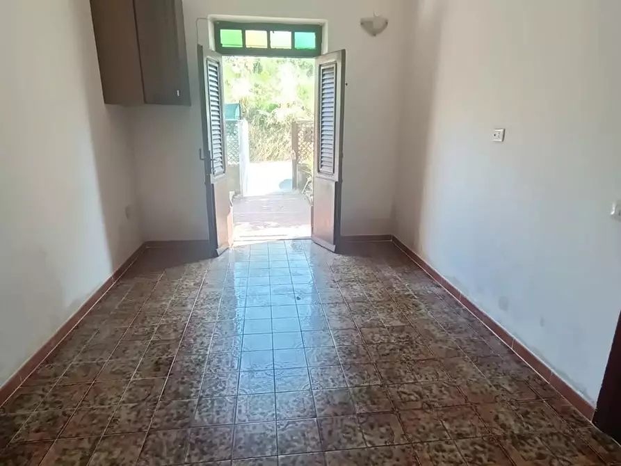 Immagine 5 di Casa indipendente in vendita  a Carrara
