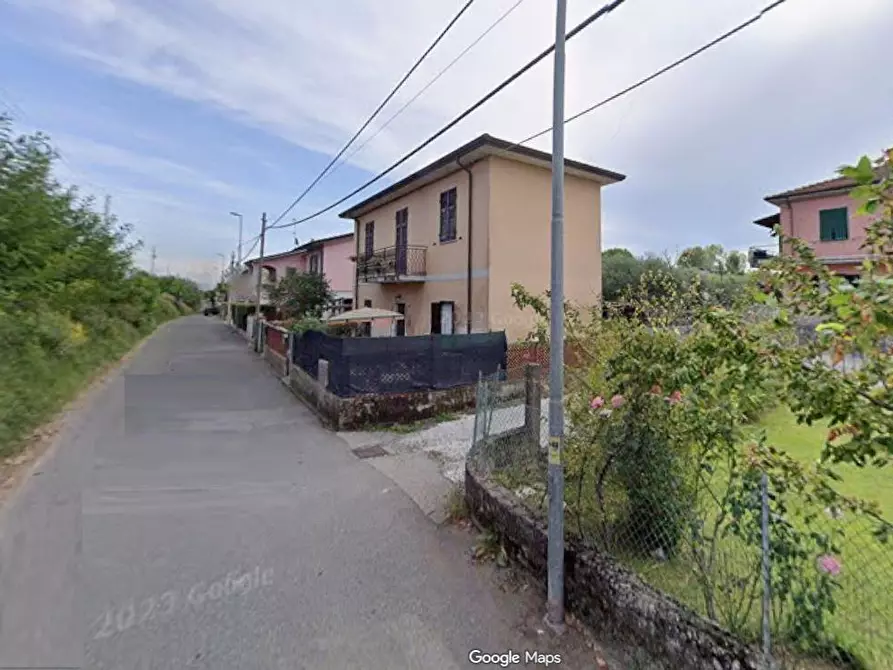 Immagine 1 di Casa indipendente in vendita  a Carrara