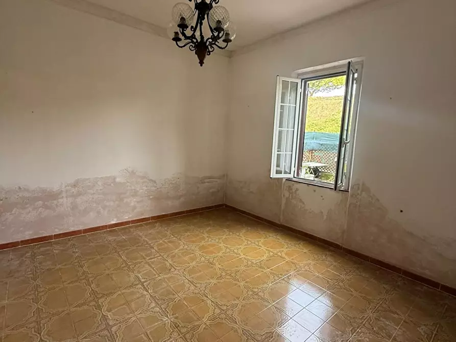 Immagine 14 di Casa indipendente in vendita  a Carrara