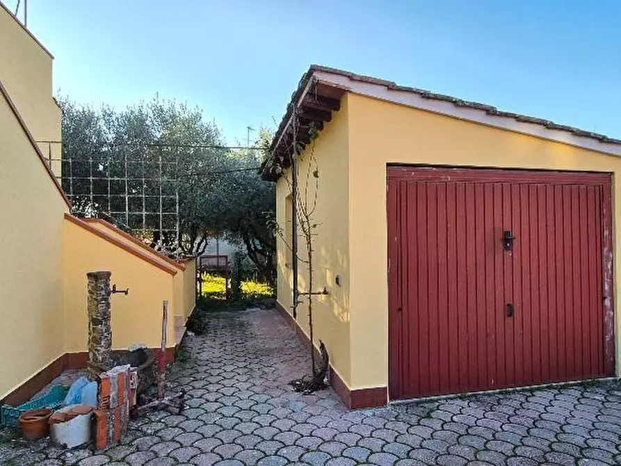 Immagine 28 di Appartamento in vendita  a Bientina