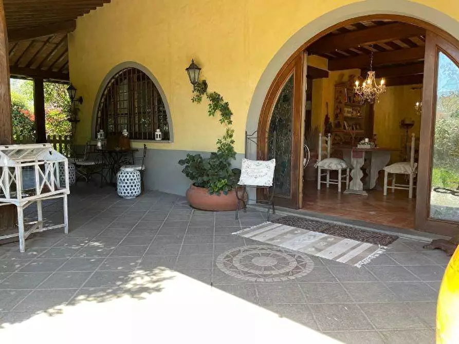 Immagine 2 di Casa bifamiliare in vendita  a Massarosa