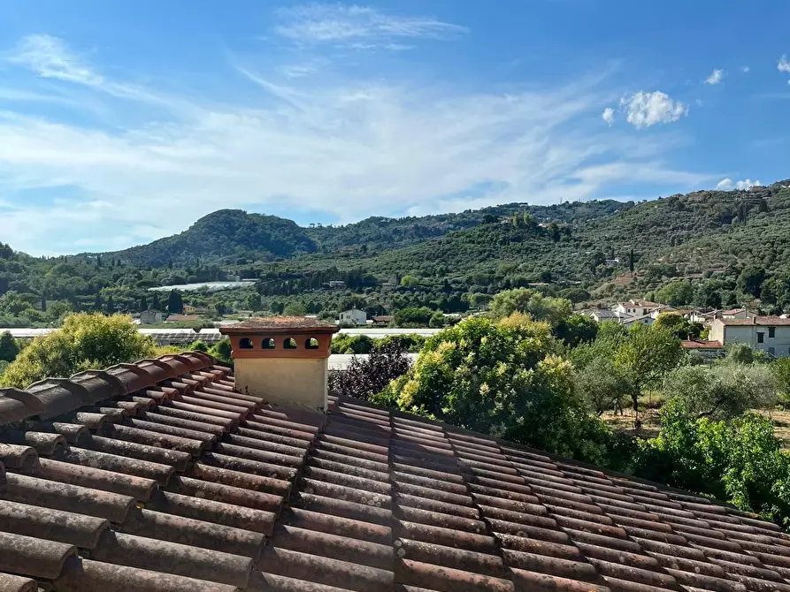 Immagine 38 di Casa bifamiliare in vendita  a Massarosa