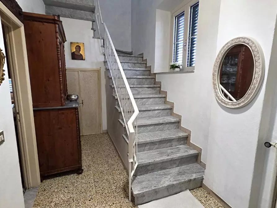 Immagine 12 di Casa bifamiliare in vendita  a Lucca