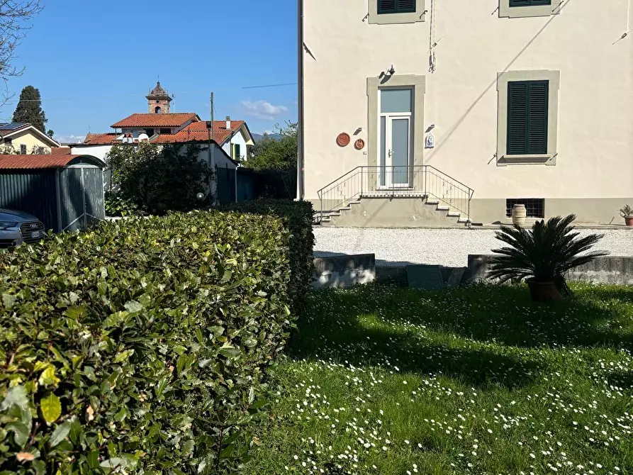 Immagine 26 di Casa bifamiliare in vendita  a Lucca