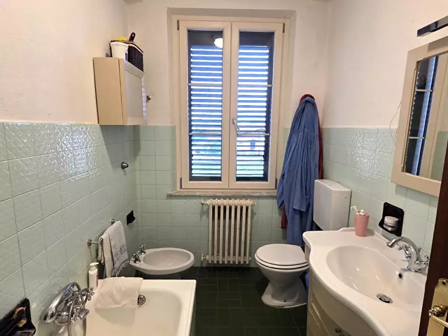 Immagine 5 di Casa bifamiliare in vendita  a Lucca