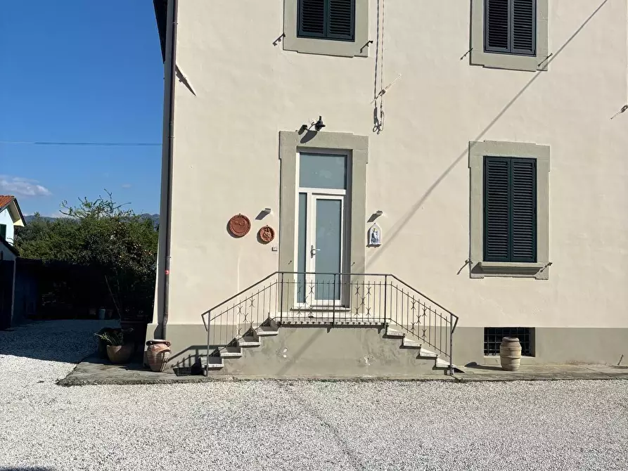 Immagine 30 di Casa bifamiliare in vendita  a Lucca