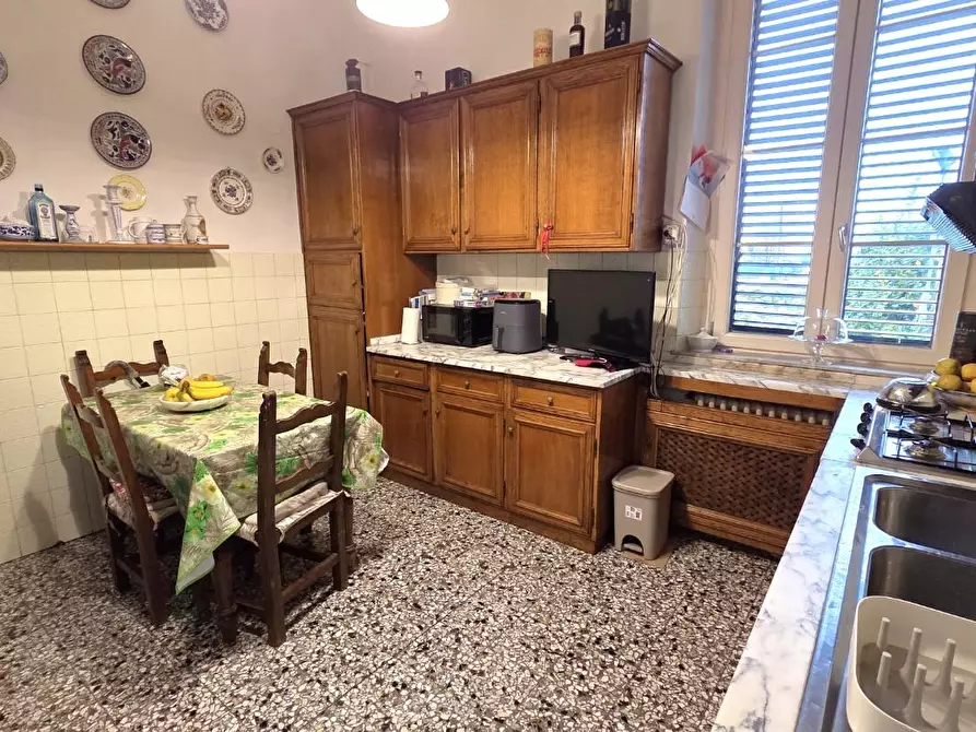 Immagine 15 di Casa bifamiliare in vendita  a Lucca