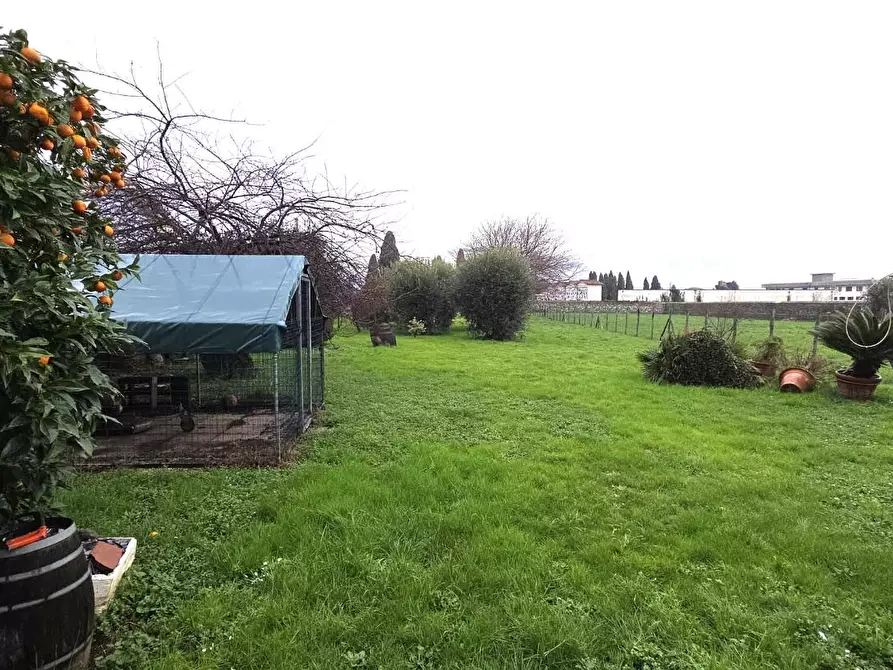 Immagine 23 di Casa bifamiliare in vendita  a Lucca