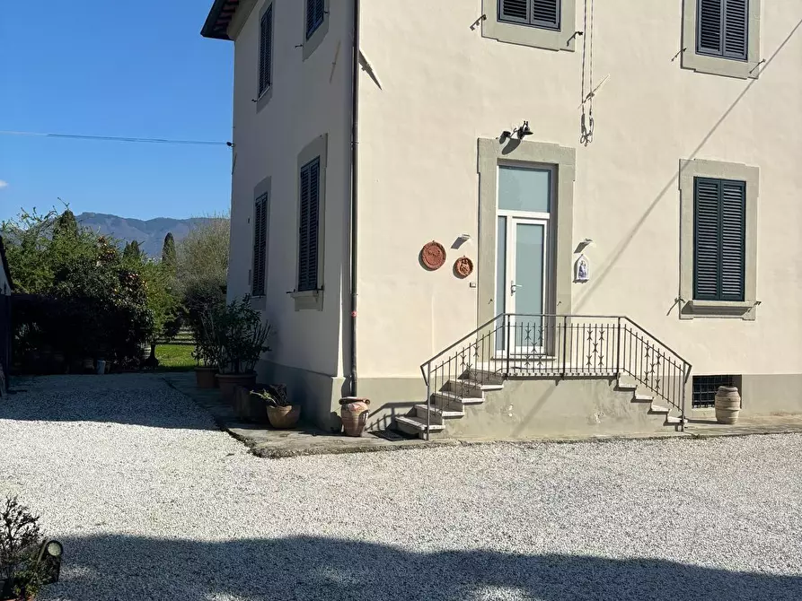 Immagine 27 di Casa bifamiliare in vendita  a Lucca