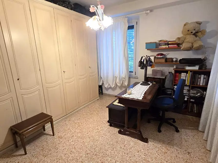 Immagine 9 di Casa bifamiliare in vendita  a Lucca