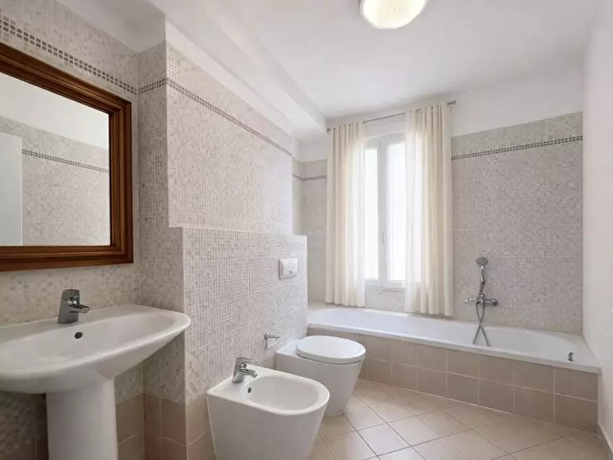 Immagine 9 di Appartamento in vendita  a Pisa