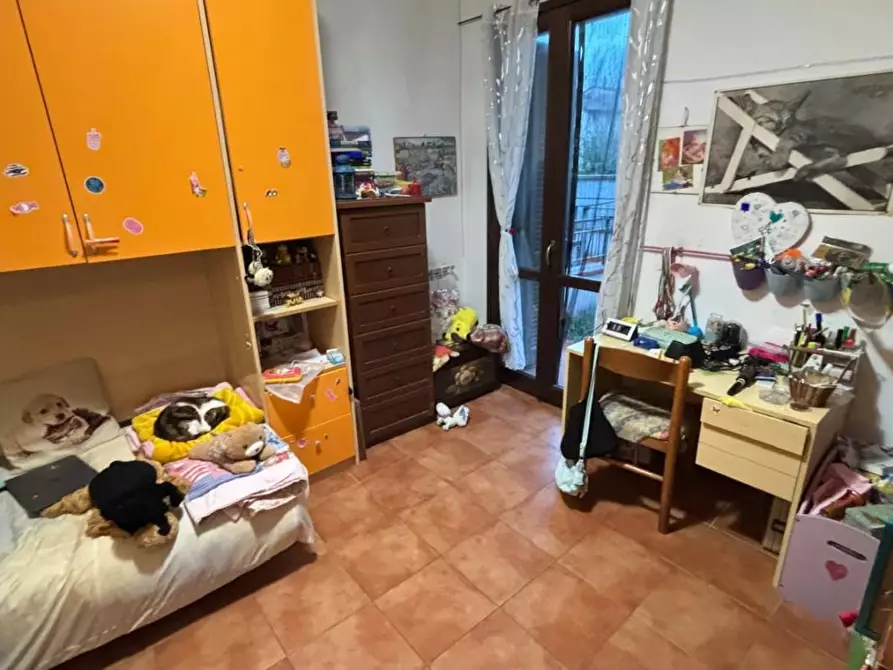 Immagine 3 di Appartamento in vendita  a Lucca