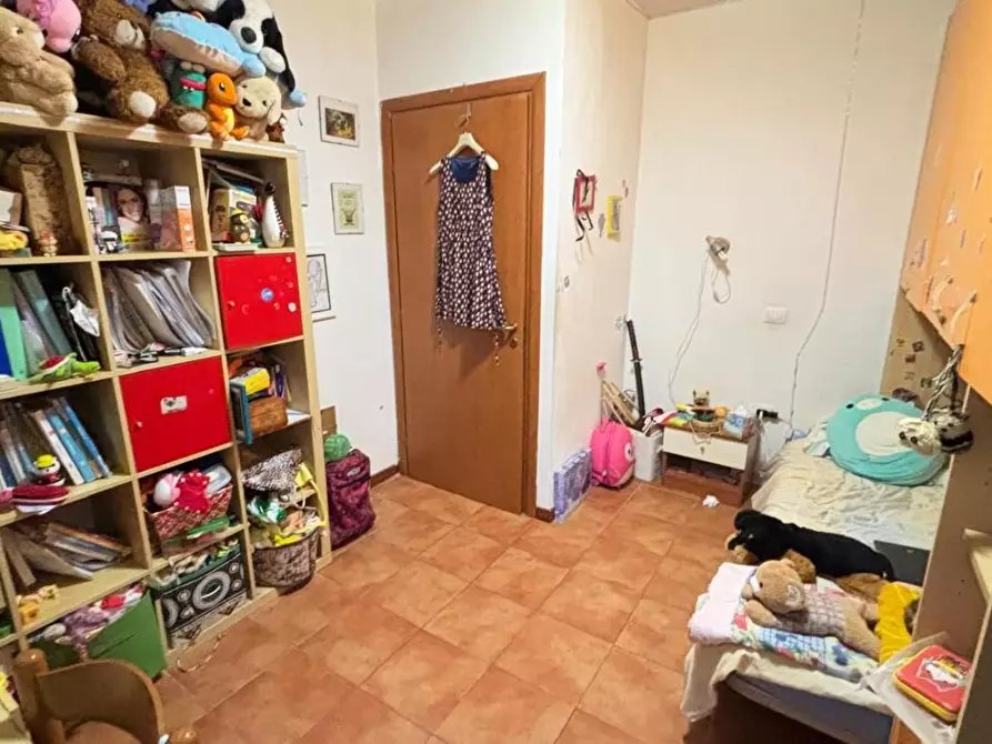 Immagine 2 di Appartamento in vendita  a Lucca