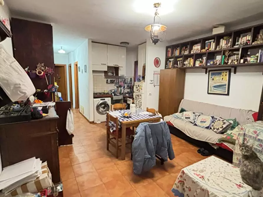 Immagine 10 di Appartamento in vendita  a Lucca