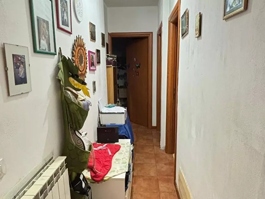 Immagine 8 di Appartamento in vendita  a Lucca