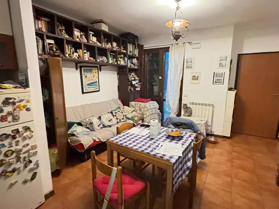 Immagine 9 di Appartamento in vendita  a Lucca