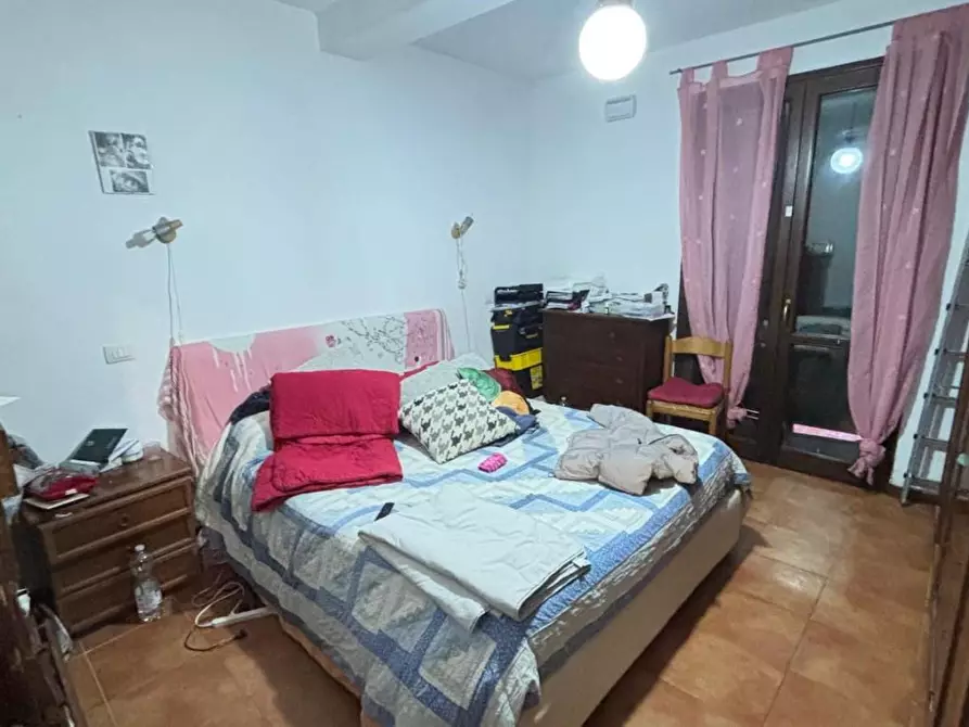 Immagine 4 di Appartamento in vendita  a Lucca