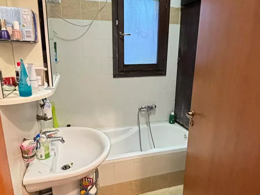 Immagine 7 di Appartamento in vendita  a Lucca