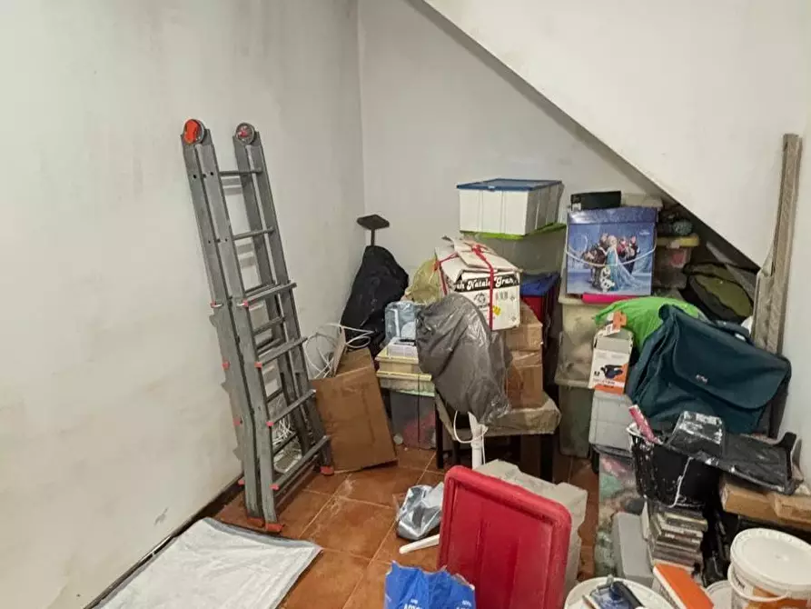 Immagine 13 di Appartamento in vendita  a Lucca