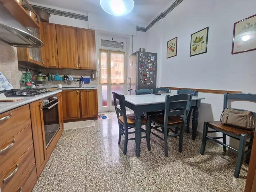 Immagine 4 di Appartamento in vendita  a Carrara