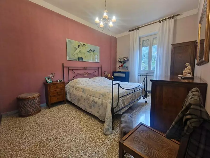 Immagine 9 di Appartamento in vendita  a Carrara