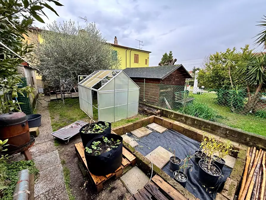 Immagine 11 di Appartamento in vendita  a Cascina