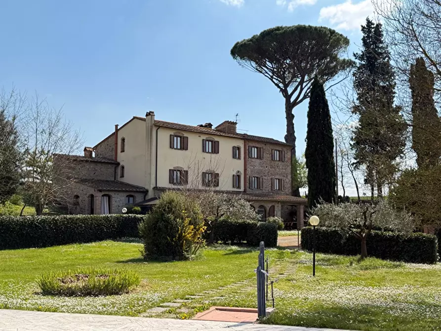 Immagine 1 di Agriturismo in vendita  a Terricciola