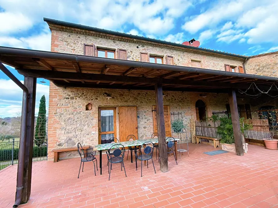 Immagine 18 di Agriturismo in vendita  a Terricciola