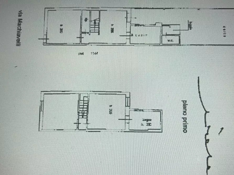 Immagine 5 di Villa in vendita  a Viareggio